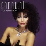 28-11-1984 Vanity in studio Amsterdam Photo: Govert de Roos/Connu

[keywords]Posed, Half Length, Eyecontact[/keywords]